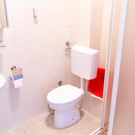 Mladen Apartament Biograd Na Moru
