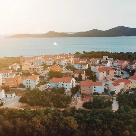 Mladen Biograd Na Moru