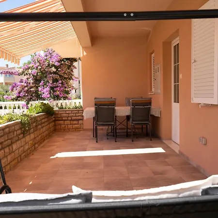 Apartament Mladen Biograd Na Moru