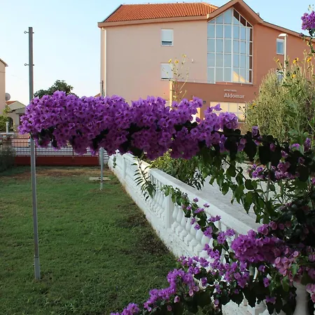 Mladen * Biograd Na Moru