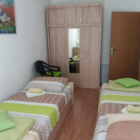 Mladen Apartament Biograd Na Moru