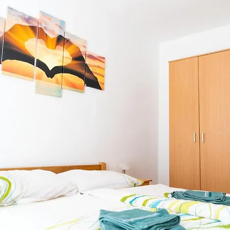 Mladen Biograd Na Moru