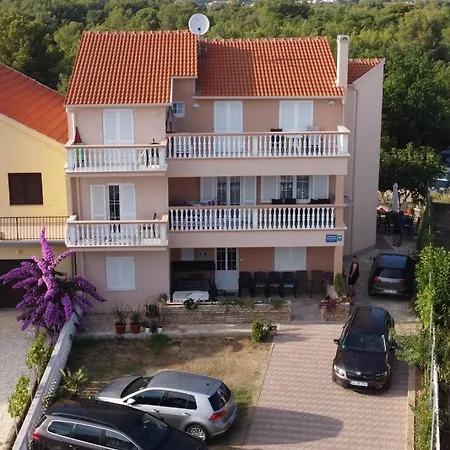 Apartment Mladen