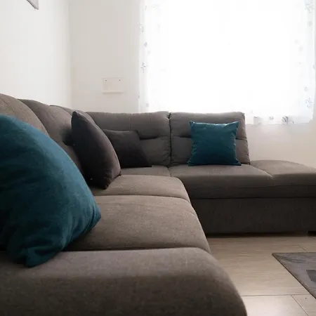 Mladen * Biograd Na Moru