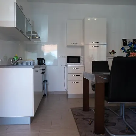 Apartment Mladen Weißenburg