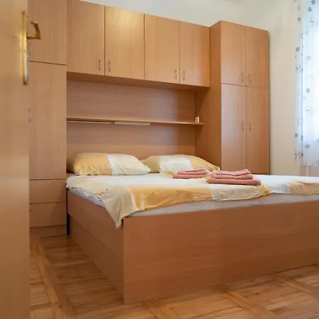 Mladen Lejlighed Biograd Na Moru