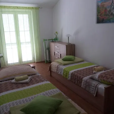 Mladen Apartment