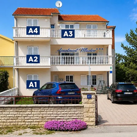 Mladen Biograd Na Moru