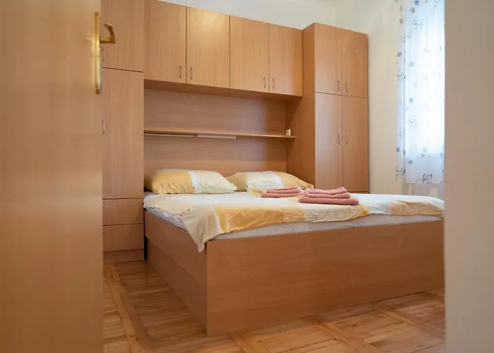 Mladen Апартаменты Биоград-на-Мору