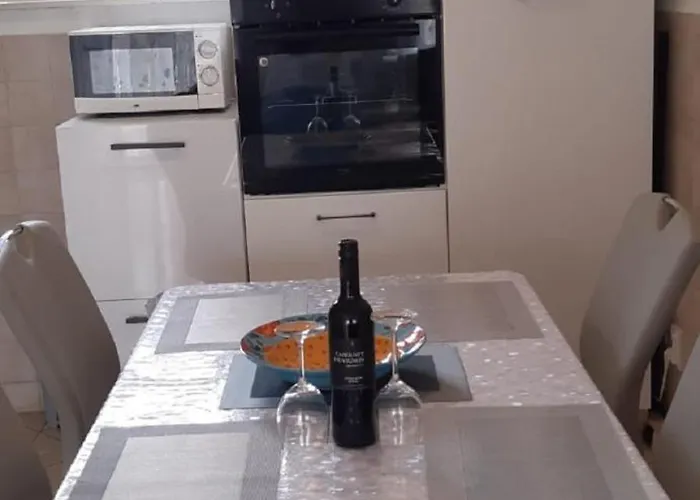 Mladen Биоград-на-Мору